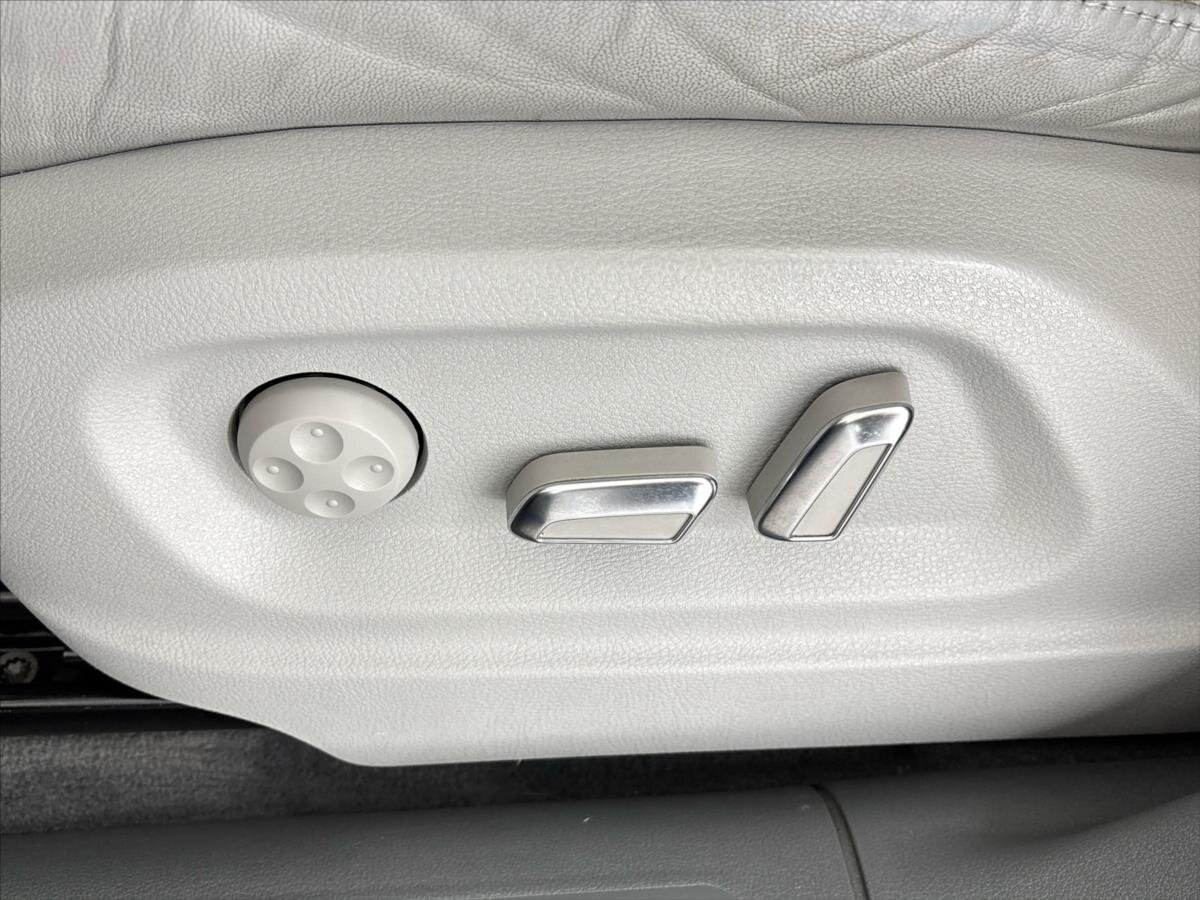 Audi Q5 SUV / Terénní 2,0 l 130 kw