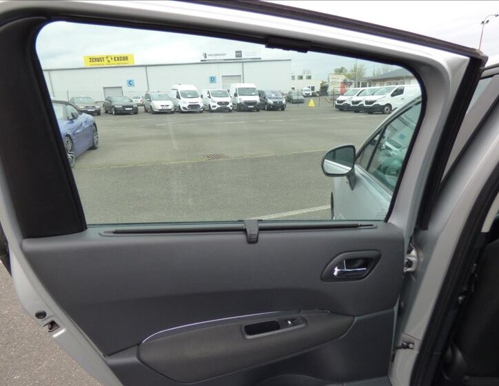 Peugeot 5008 MPV 1,6 l 88 kw