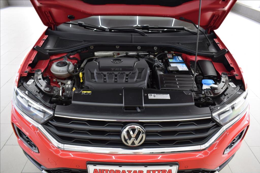 Volkswagen T-Roc SUV / Terénní 2,0 l 140 kw