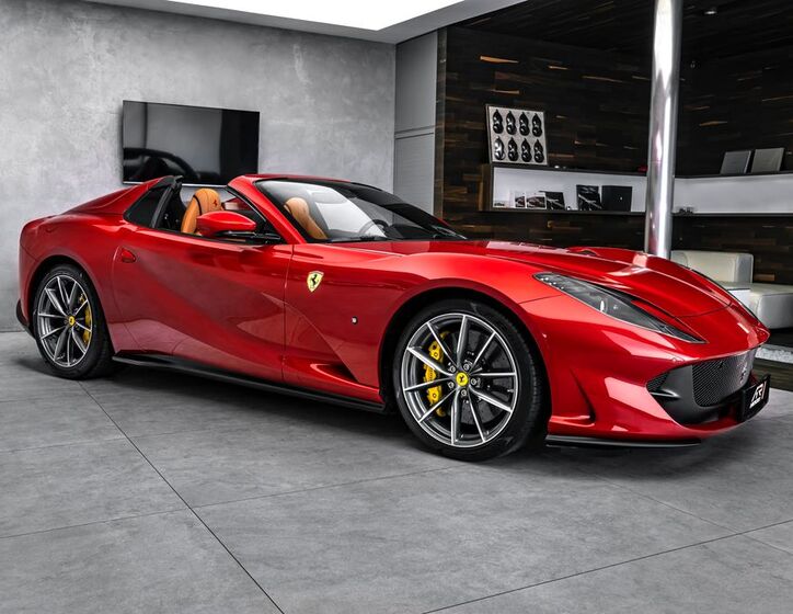 Ferrari 812 5
