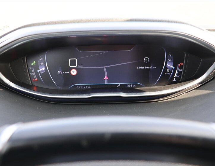 Peugeot 5008 SUV / Terénní 1,2 l 96 kw