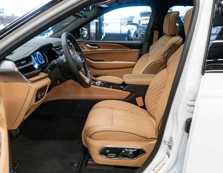 Jeep Grand Cherokee 16