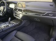 BMW Řada 7 36