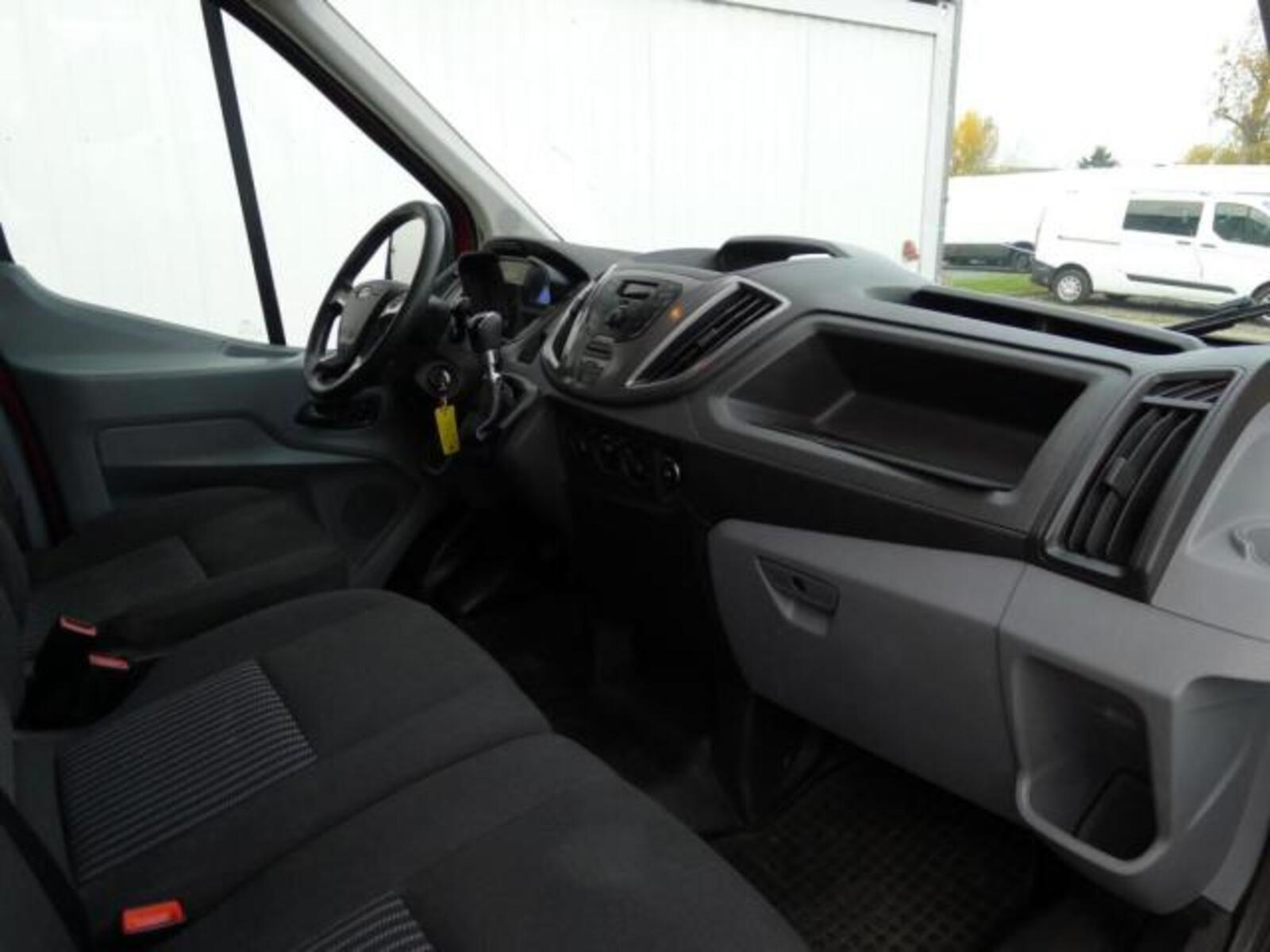 Ford Transit 11