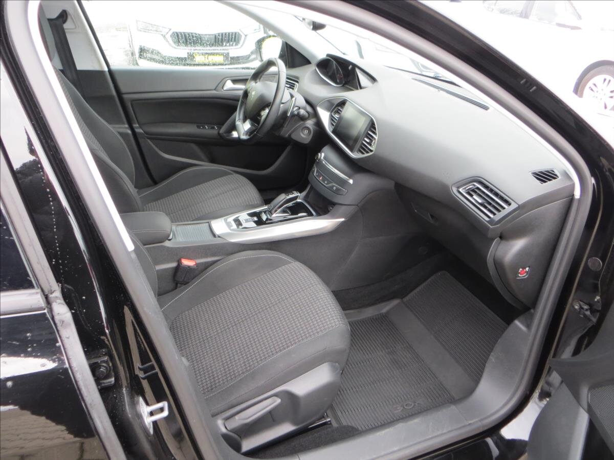 Peugeot 308 Kombi 1,2 l 96 kw