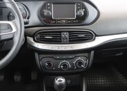 Fiat Tipo Sedan / Limuzína 1,4 l 70 kw