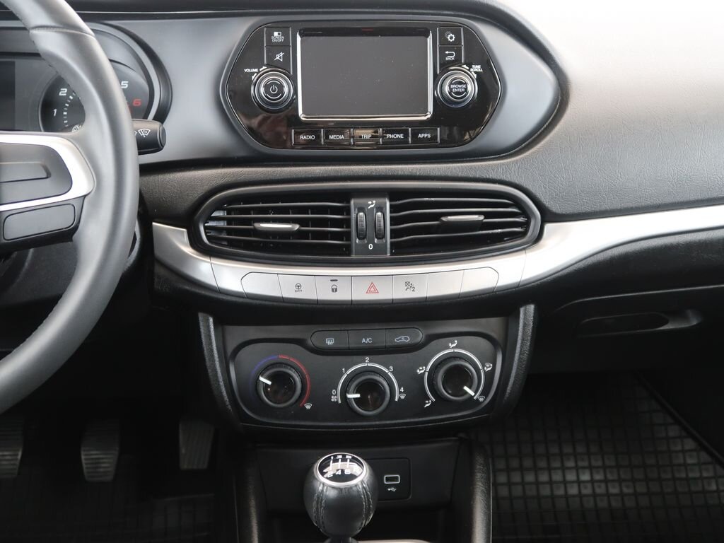 Fiat Tipo Sedan / Limuzína 1,4 l 70 kw