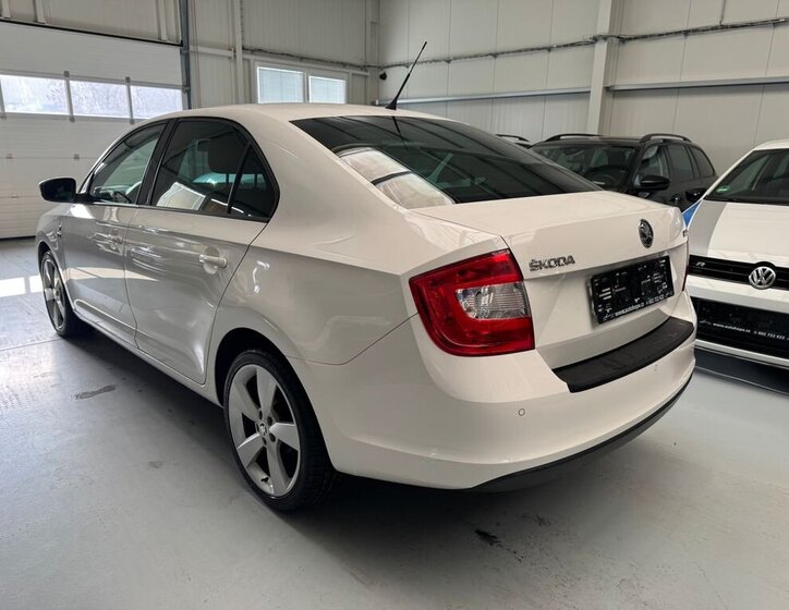 Škoda Rapid Sedan / Limuzína 1,6 l 77 kw