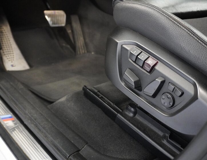 BMW X4 SUV / Terénní 3,0 l 230 kw