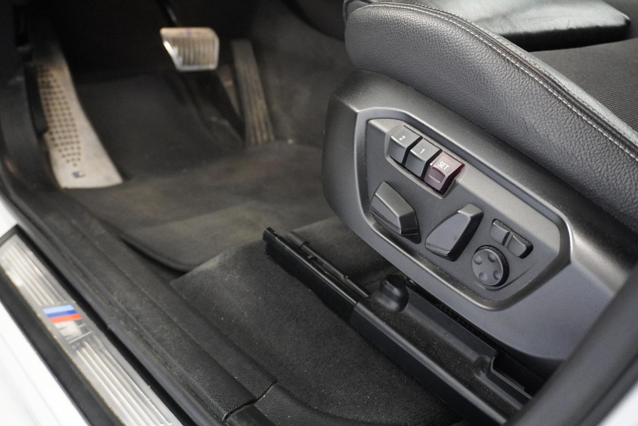 BMW X4 SUV / Terénní 3,0 l 230 kw