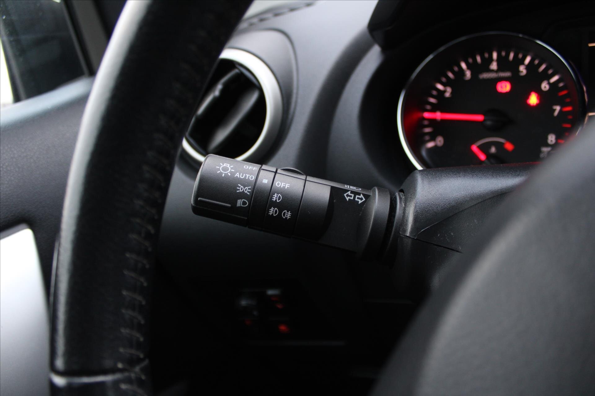 Nissan Qashqai SUV 1,6 l 84 kw