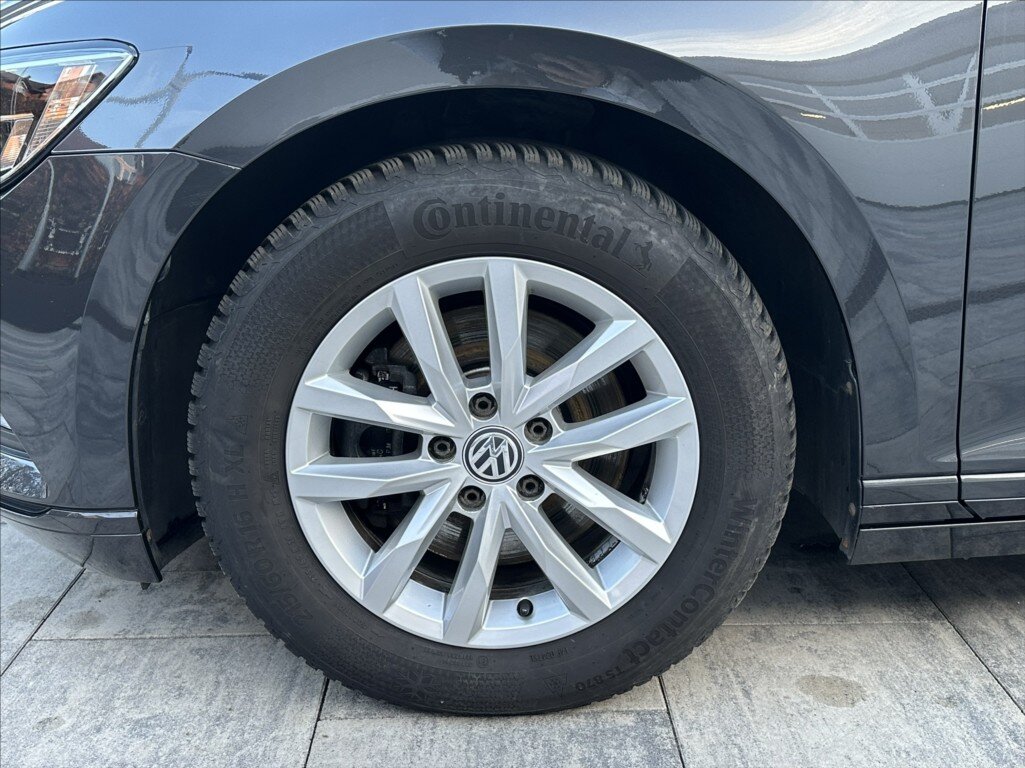 Volkswagen Passat Kombi 1,4 l 110 kw