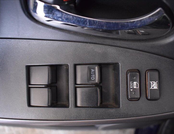 Toyota RAV4 SUV / Terénní 2,2 l 130 kw