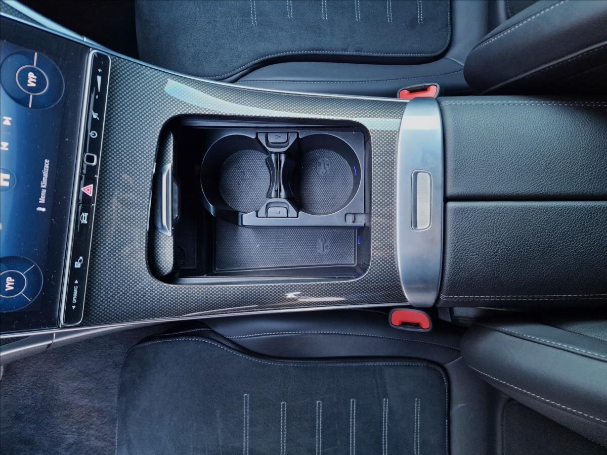 Mercedes-Benz Třídy C Sedan / Limuzína 2,0 l 147 kw