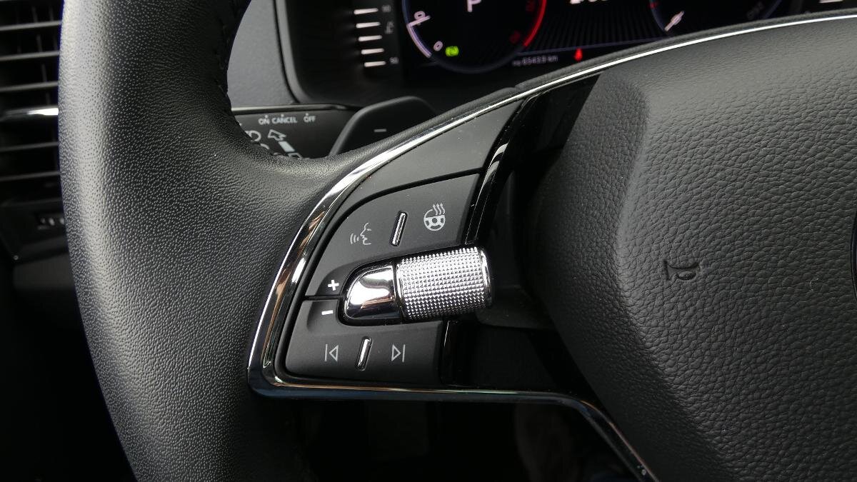 Škoda Karoq SUV / Terénní 1,5 l 110 kw