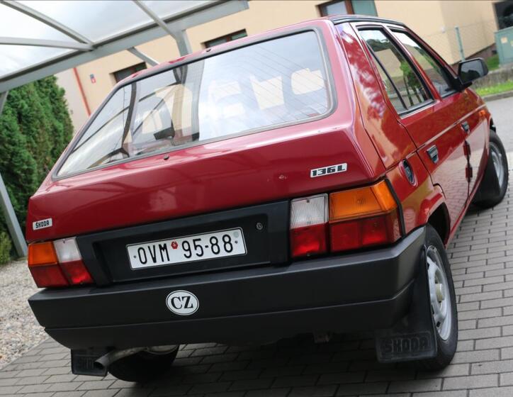 Škoda Favorit 7