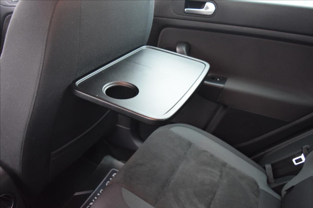 Volkswagen Golf Kombi 1,6 l 77 kw