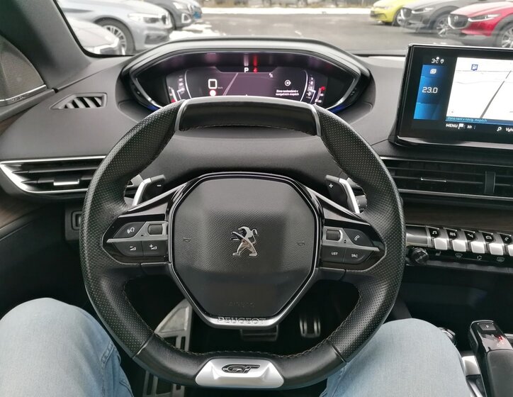 Peugeot 5008 SUV 1,5 l 96 kw