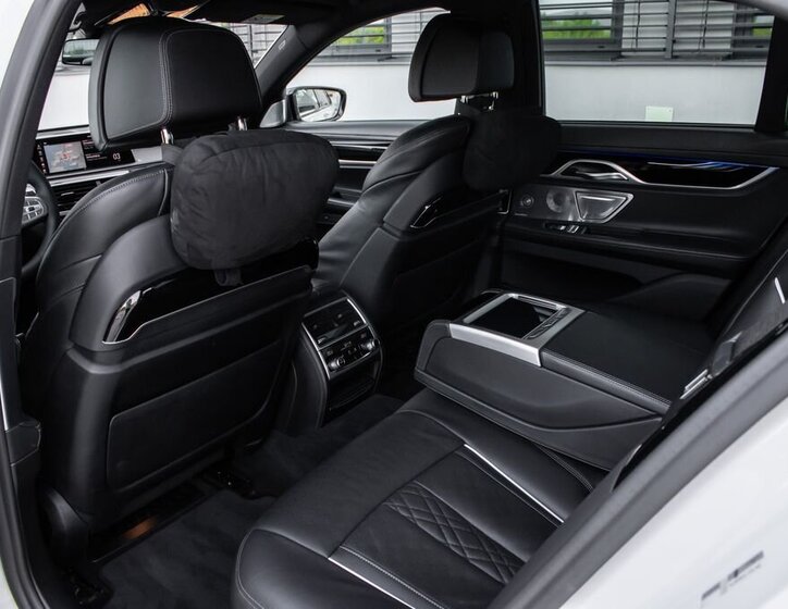 BMW Řada 7 Sedan 3,0 l 294 kw