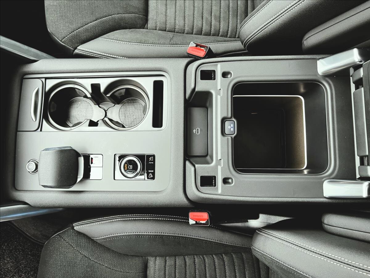 Land Rover Discovery SUV / Terénní 3,0 l 257 kw