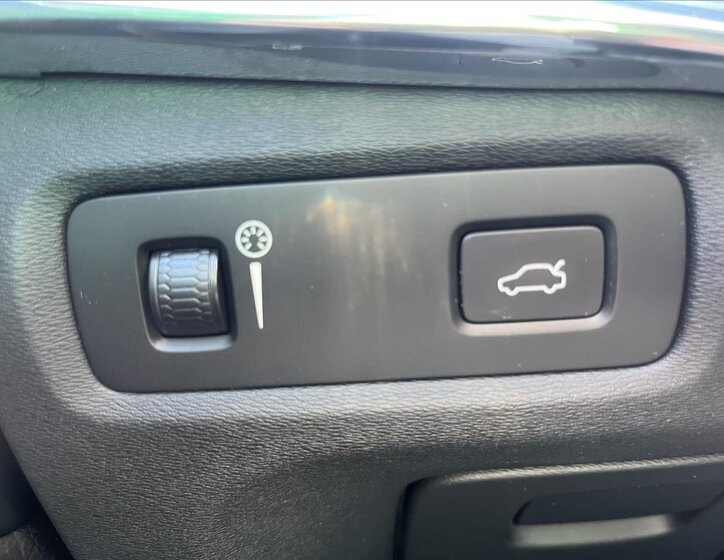 Volvo V90 Kombi 2,0 l 145 kw