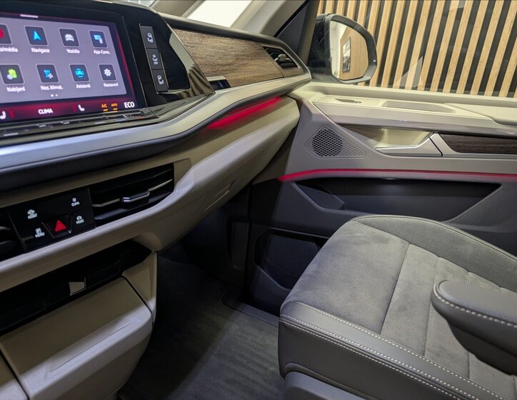 Volkswagen Multivan VAN / Minibus 1,5 l 130 kw