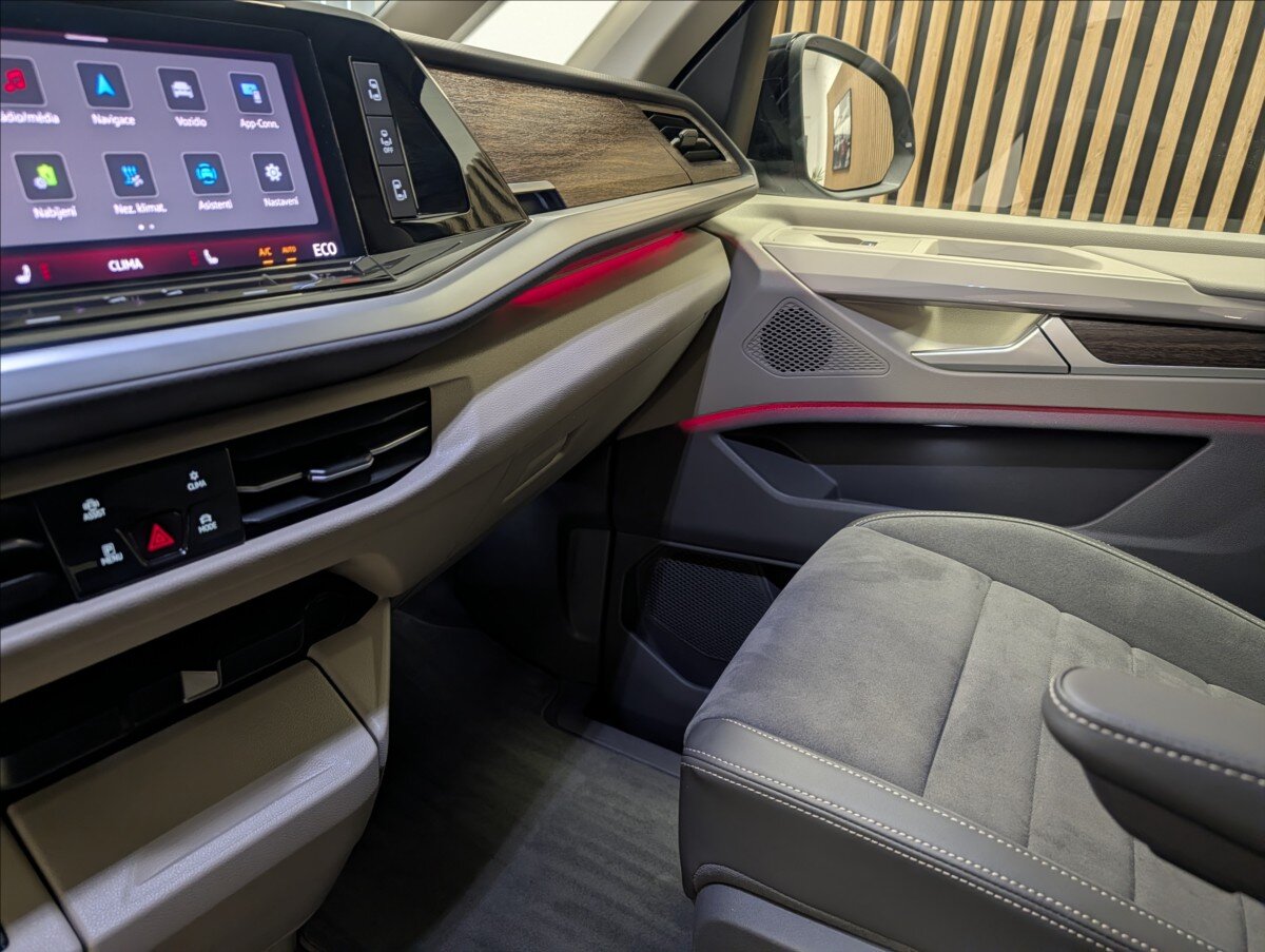 Volkswagen Multivan VAN / Minibus 1,5 l 130 kw