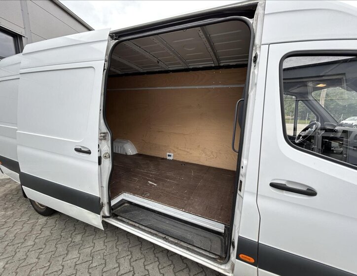 Mercedes-Benz Sprinter 22