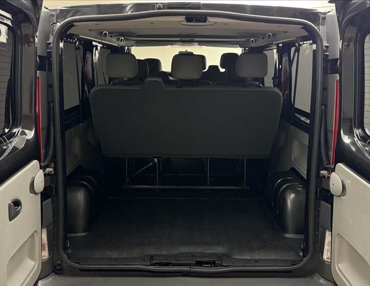 Opel Vivaro Kombi 2,5 l 107 kw