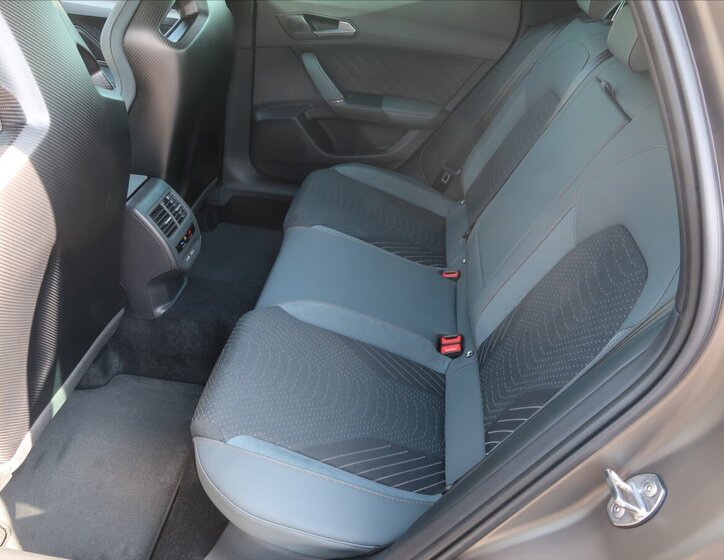 Cupra Formentor SUV / Terénní 2,0 l 294 kw