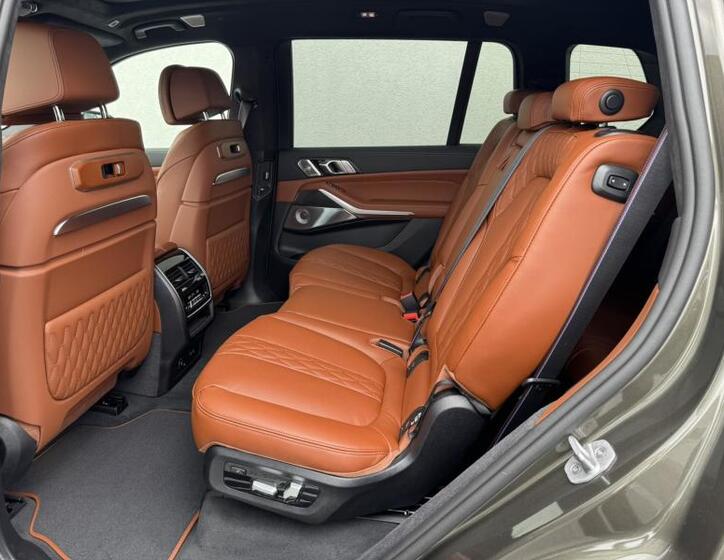 BMW X7 7
