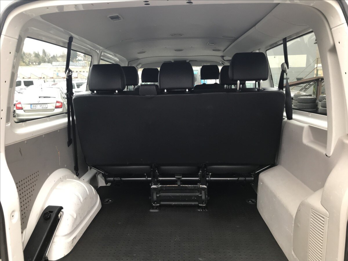 Volkswagen Transporter Kombi 2,0 l 110 kw