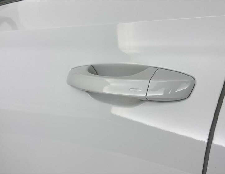 Škoda Superb Sedan / Limuzína 1,4 l 160 kw