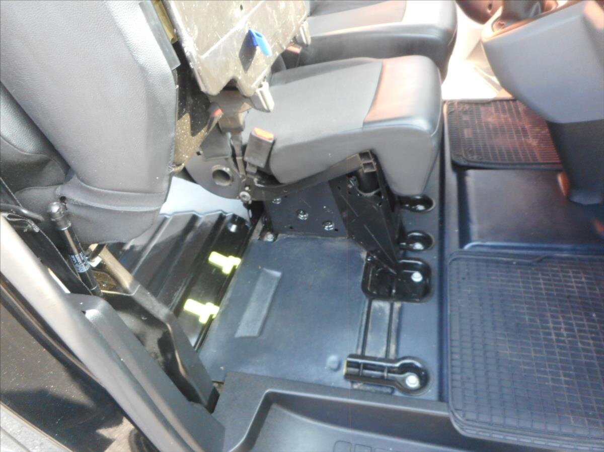 Opel Vivaro Ostatní 2,0 l 106 kw