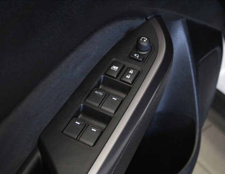 Suzuki Vitara SUV / Terénní 1,4 l 95 kw