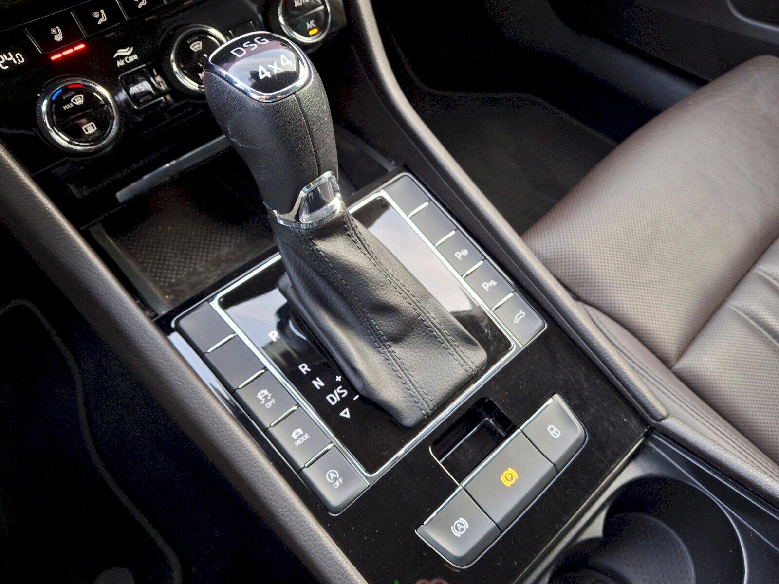 Škoda Superb Sedan / Limuzína 2,0 l 140 kw