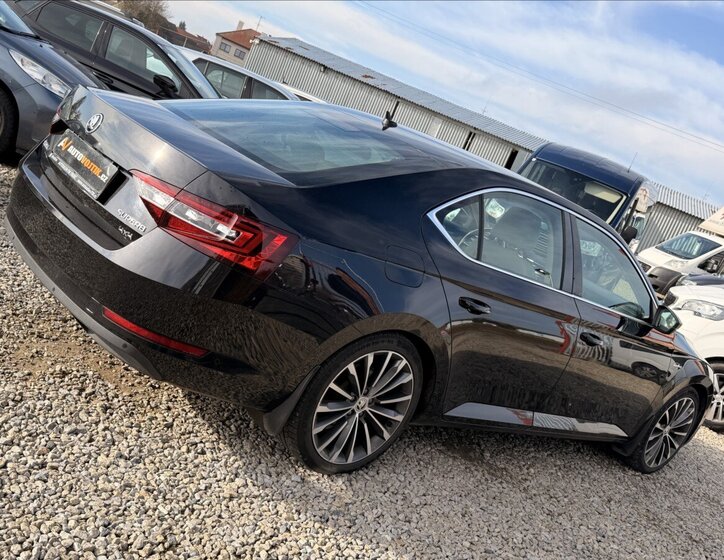 Škoda Superb Liftback 2,0 l 140 kw