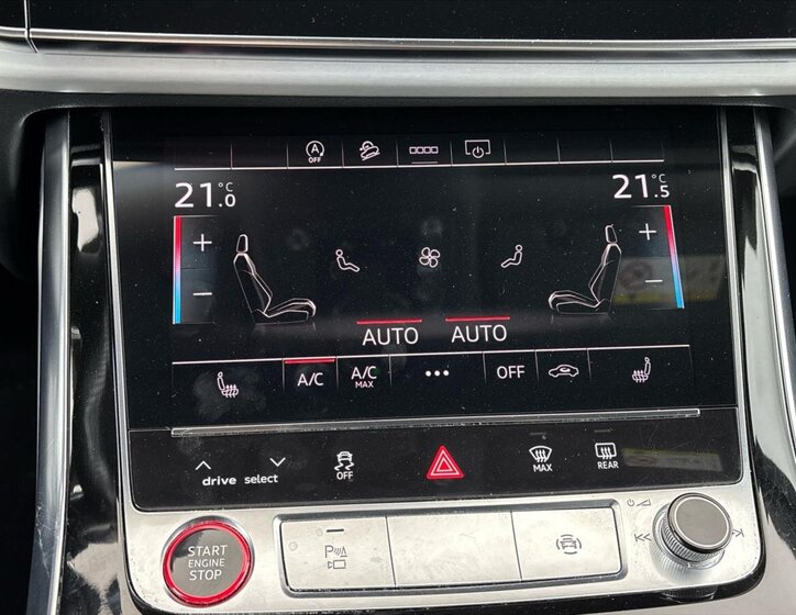 Audi SQ8 SUV / Terénní 4,0 l 373 kw