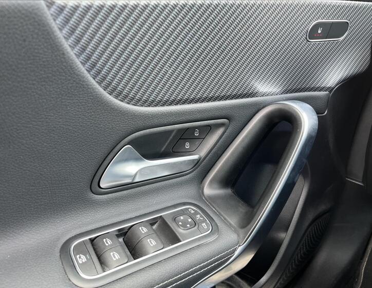 Mercedes-Benz Třídy A 12