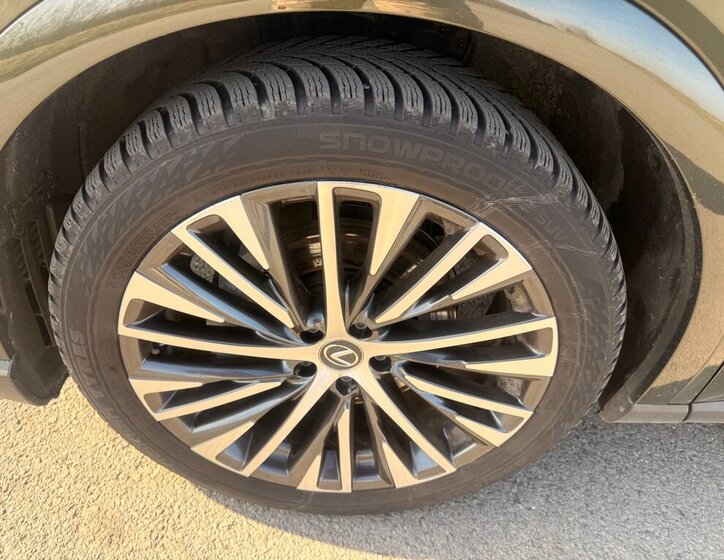 Lexus RX 450 SUV 2,5 l 136 kw