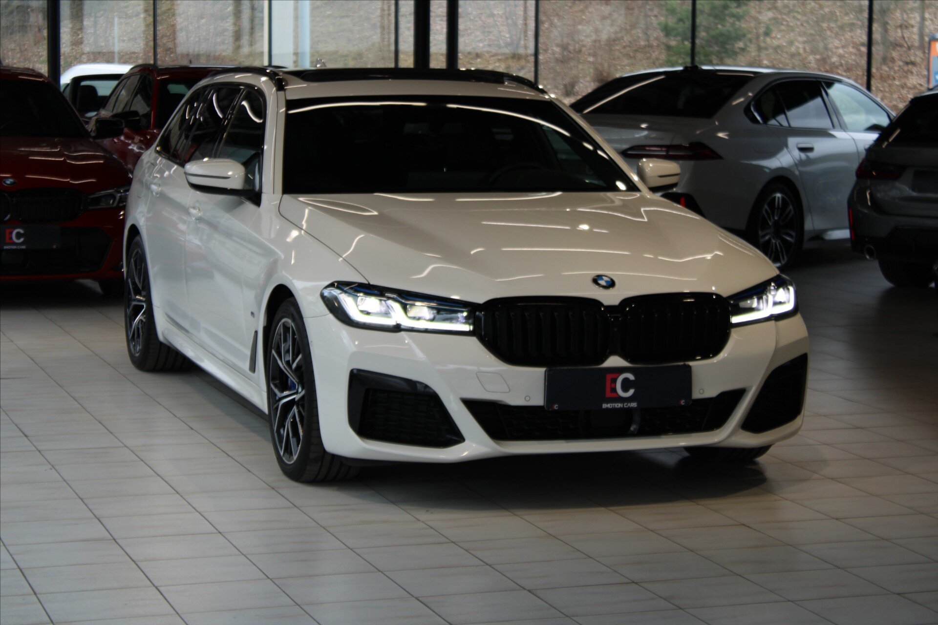 BMW Řada 5 Kombi 3,0 l 210 kw