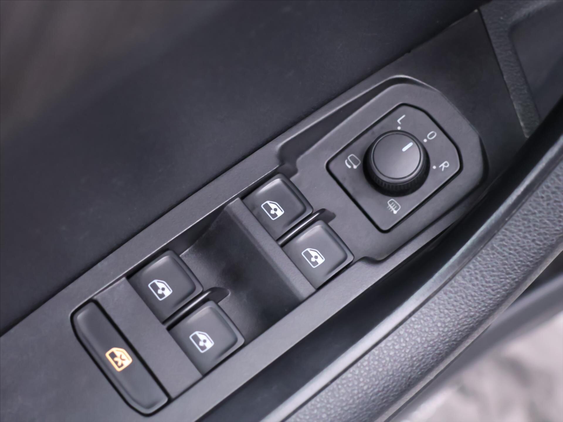 Škoda Karoq SUV 1,5 l 110 kw