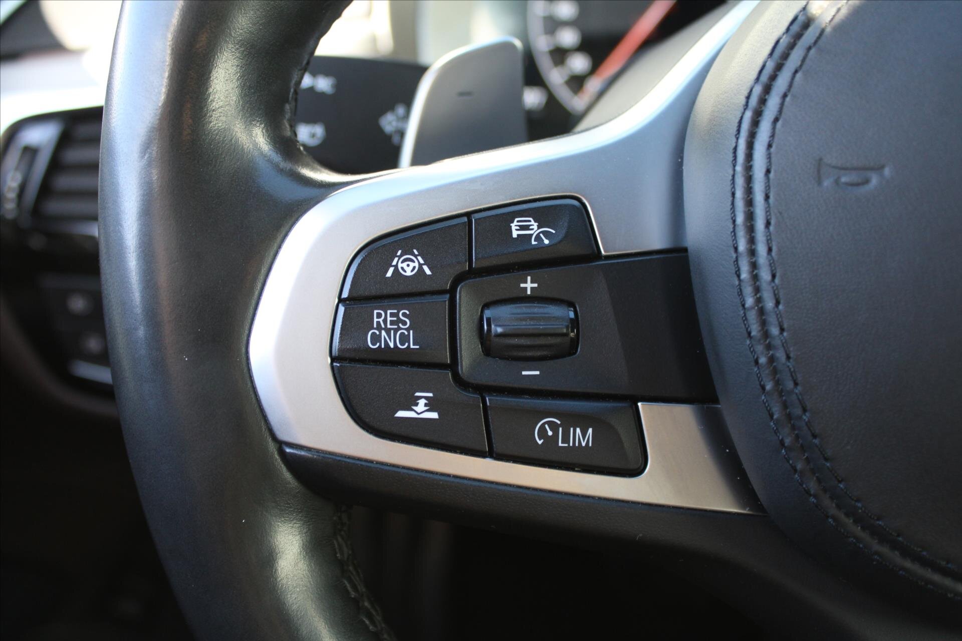 BMW Řada 5 Sedan / Limuzína 3,0 l 250 kw