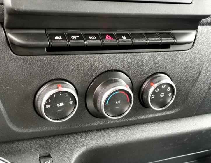 Renault Master Valník 2,3 l 120 kw