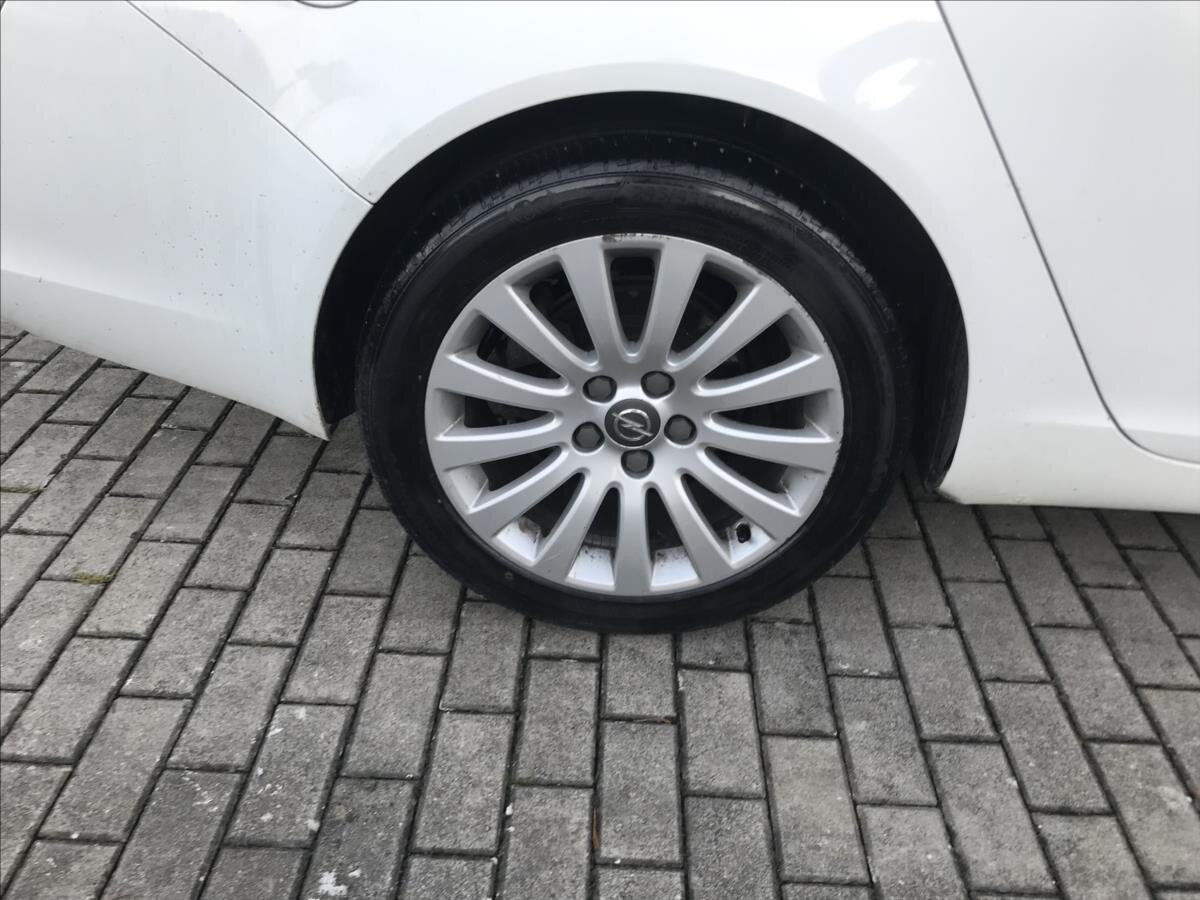 Opel Insignia Kombi 2,0 l 96 kw