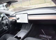 Tesla Model 3 Sedan 0,0 366 kw