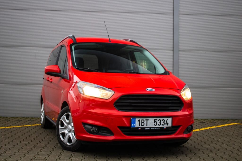 Ford Tourneo Courier MPV 998,0 74 kw