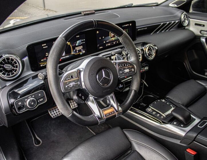 Mercedes-Benz CLA Kombi 2,0 l 321 kw