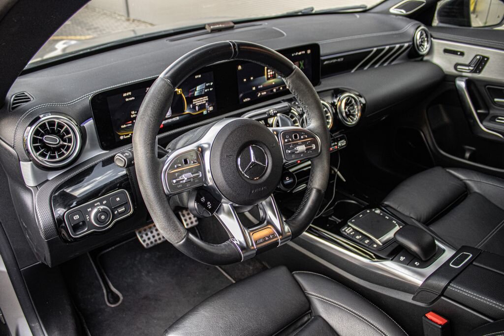 Mercedes-Benz CLA Kombi 2,0 l 321 kw