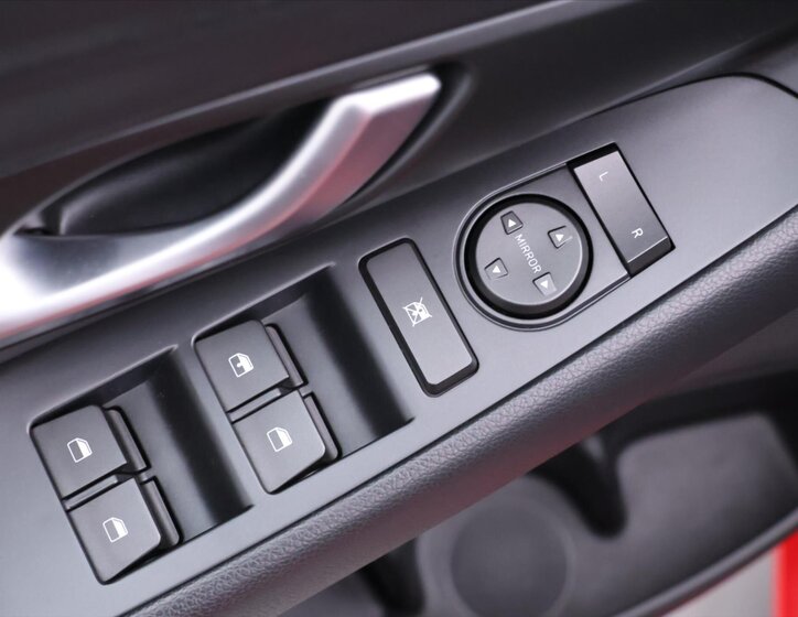 Hyundai i30 Liftback 1,4 l 103 kw